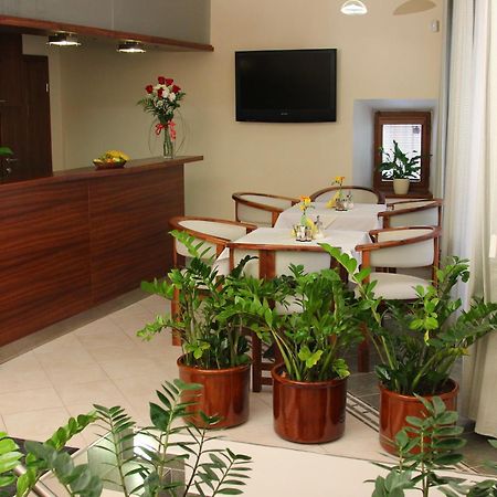 אולומוץ Hotel Penzion Na Hrade מראה חיצוני תמונה