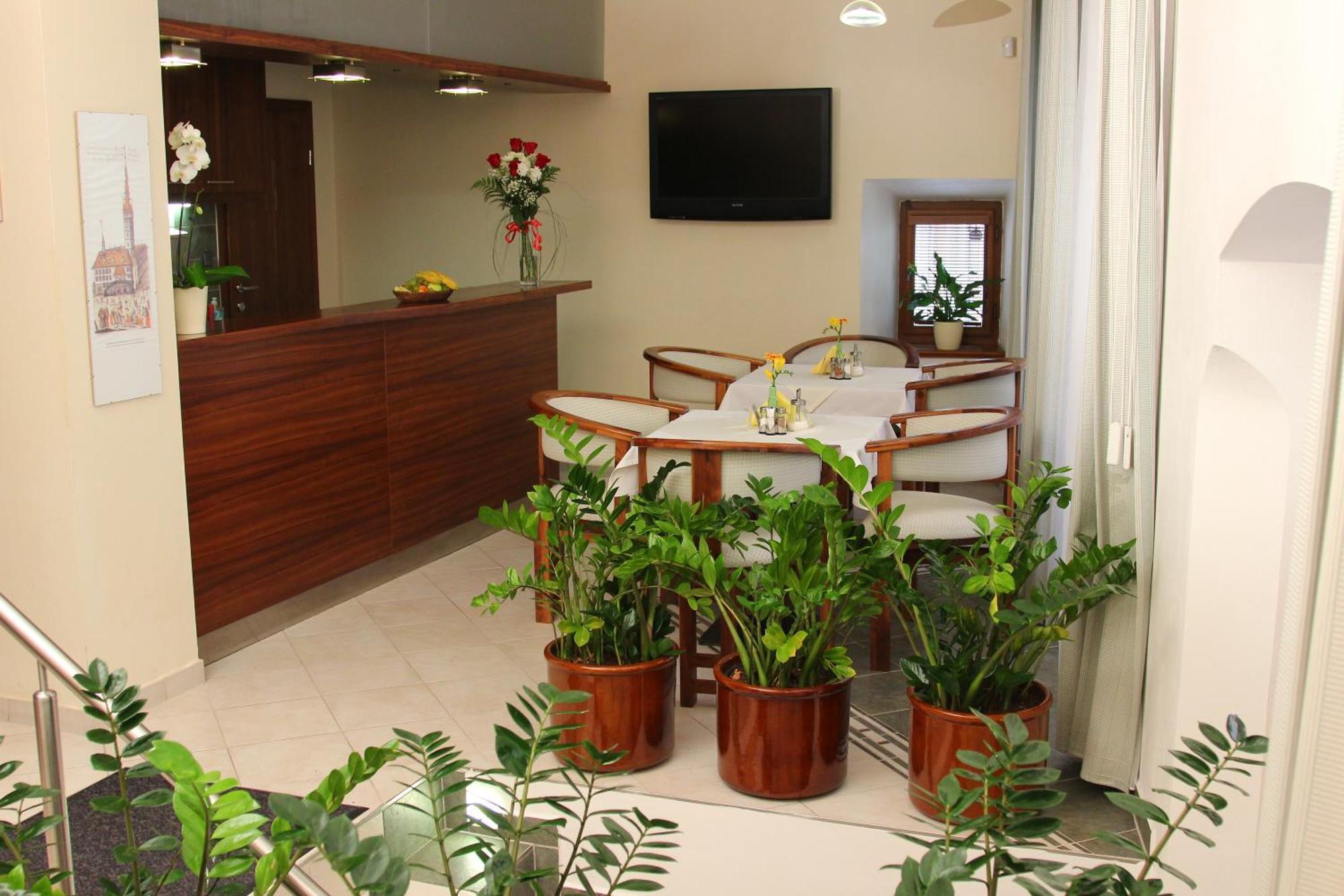 אולומוץ Hotel Penzion Na Hrade מראה חיצוני תמונה
