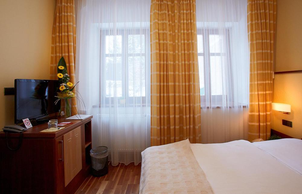 אולומוץ Hotel Penzion Na Hrade חדר תמונה