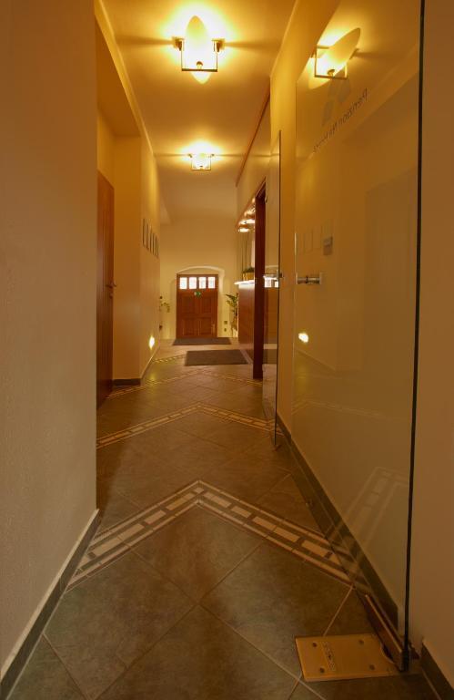 אולומוץ Hotel Penzion Na Hrade מראה חיצוני תמונה